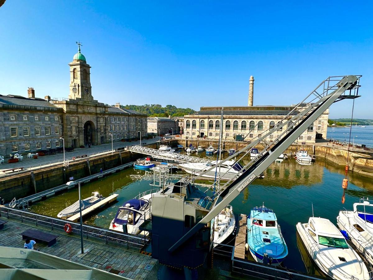 Royal William Yard Apartments - Large And Luxurious With Free Parking พลีมัธ ภายนอก รูปภาพ