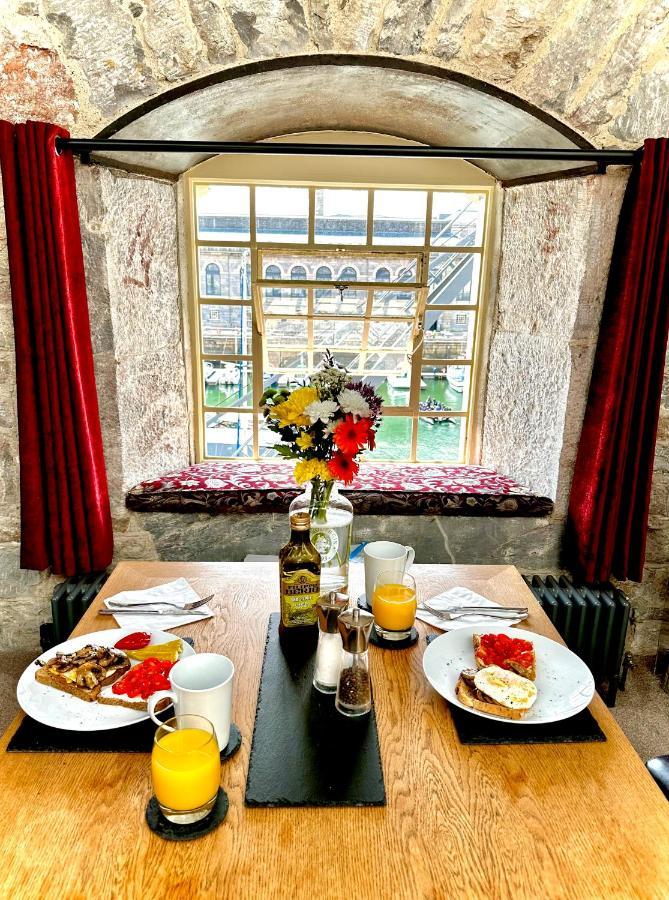 Royal William Yard Apartments - Large And Luxurious With Free Parking พลีมัธ ภายนอก รูปภาพ