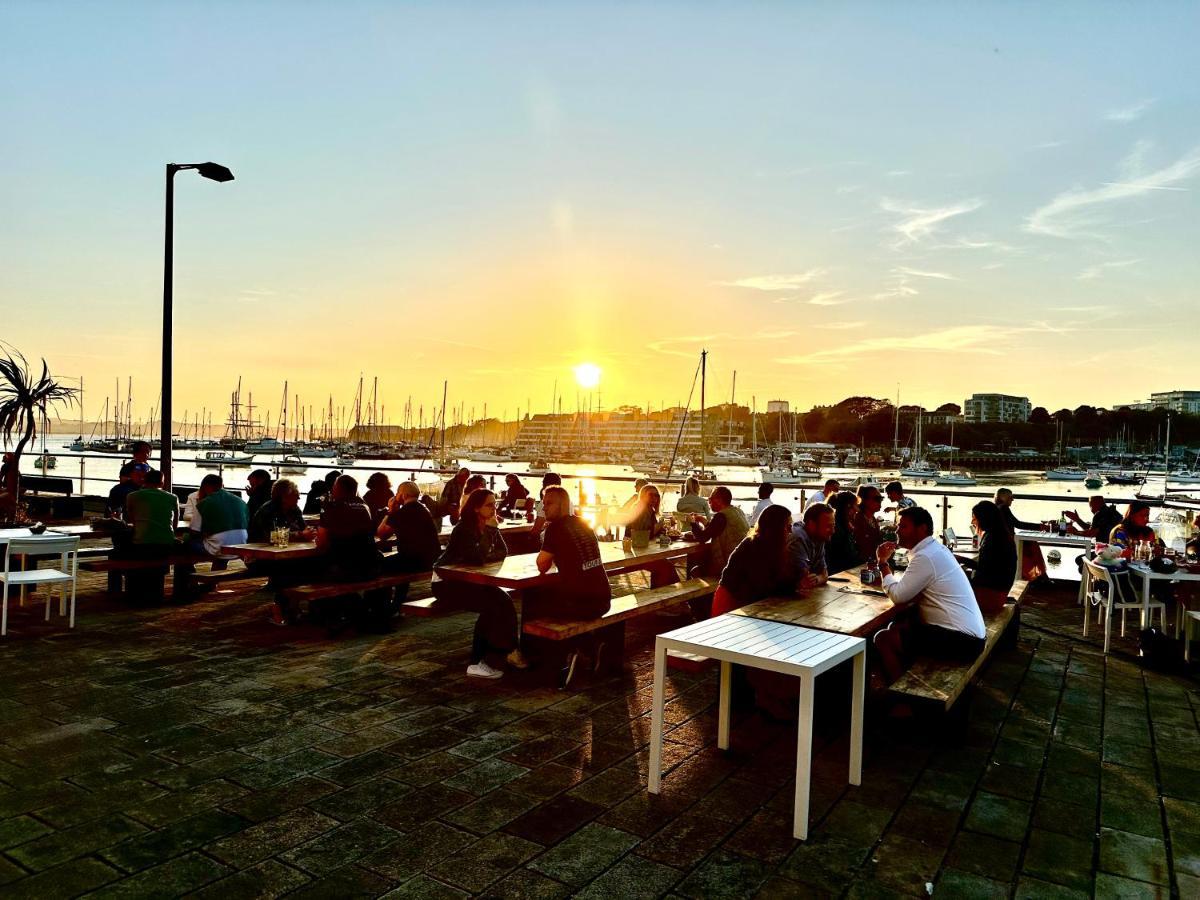 Royal William Yard Apartments - Large And Luxurious With Free Parking พลีมัธ ภายนอก รูปภาพ