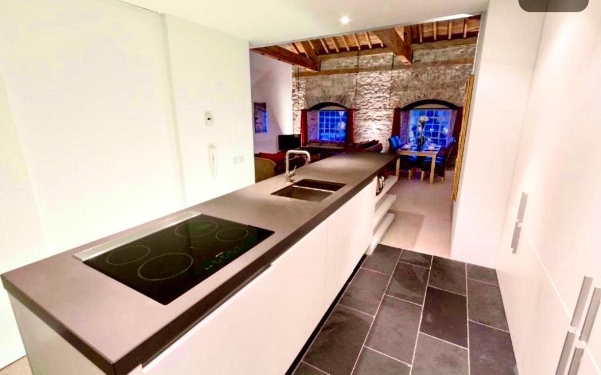 Royal William Yard Apartments - Large And Luxurious With Free Parking พลีมัธ ภายนอก รูปภาพ