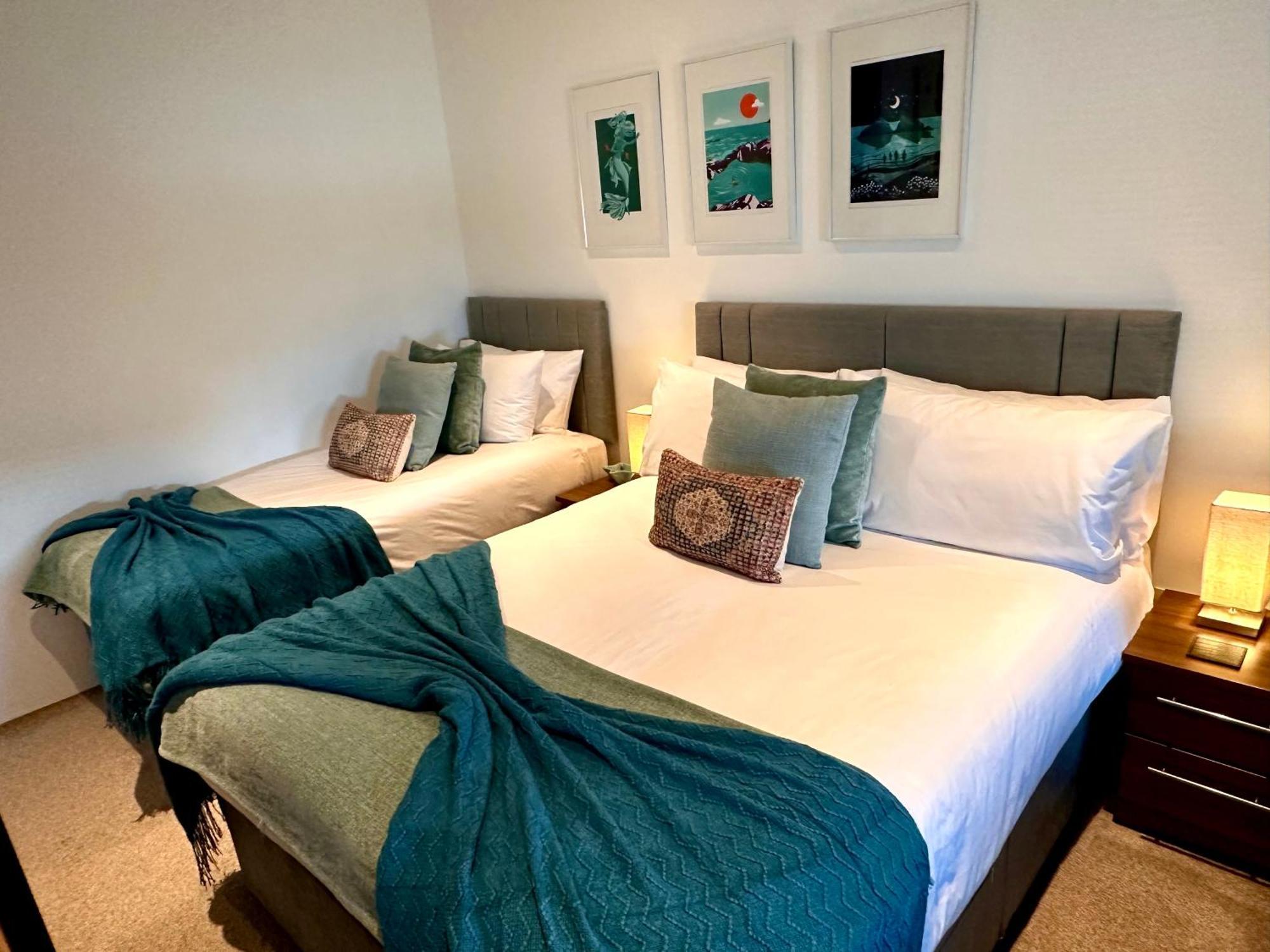 Royal William Yard Apartments - Large And Luxurious With Free Parking พลีมัธ ภายนอก รูปภาพ